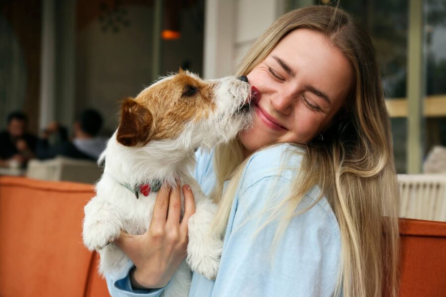 dog_and_girl_1